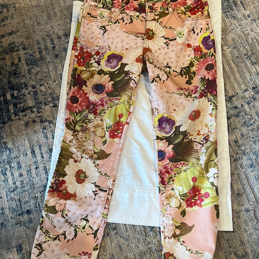 Tory Burch super skinny size 2 floral jeans.